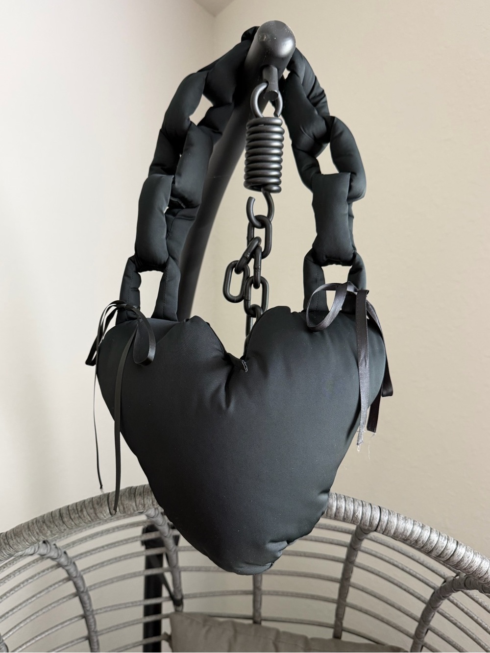 COACHTOPIA LOOP PUFFY CHUNKY STRAP HEART BAG